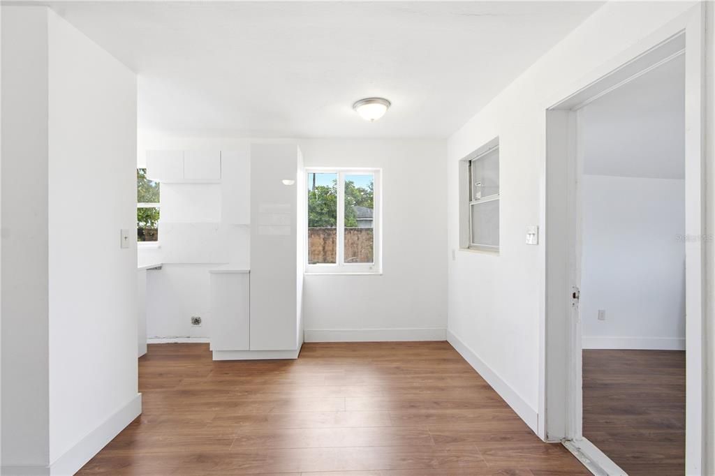 En Venta: $249,999 (4 camas, 1 baños, 1254 Pies cuadrados)