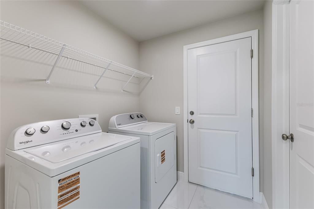 На продажу: $329,900 (3 спален, 2 ванн, 1504 Квадратных фут)