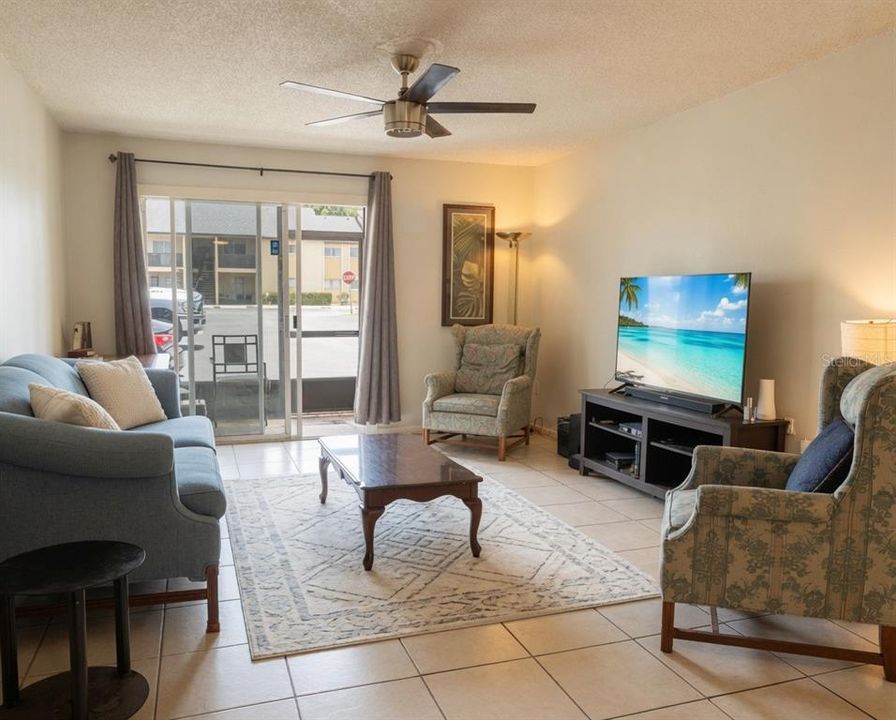 For Sale: $145,000 (3 beds, 2 baths, 1112 Square Feet)