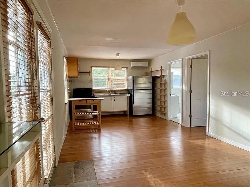 For Sale: $695,000 (5 beds, 0 baths, 2568 Square Feet)
