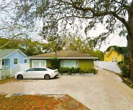 For Sale: $695,000 (5 beds, 0 baths, 2568 Square Feet)