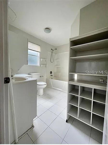 For Sale: $695,000 (5 beds, 0 baths, 2568 Square Feet)