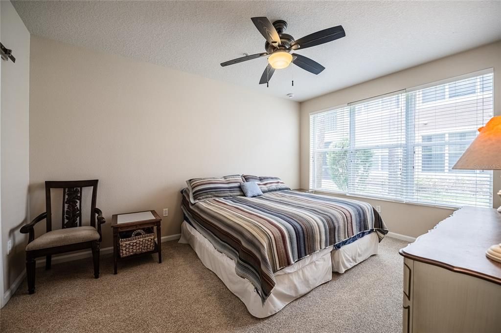 En Venta: $239,000 (3 camas, 2 baños, 1401 Pies cuadrados)