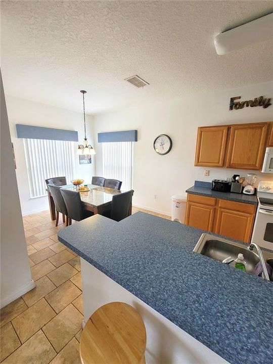 В аренду: $2,900 (4 спален, 3 ванн, 2451 Квадратных фут)