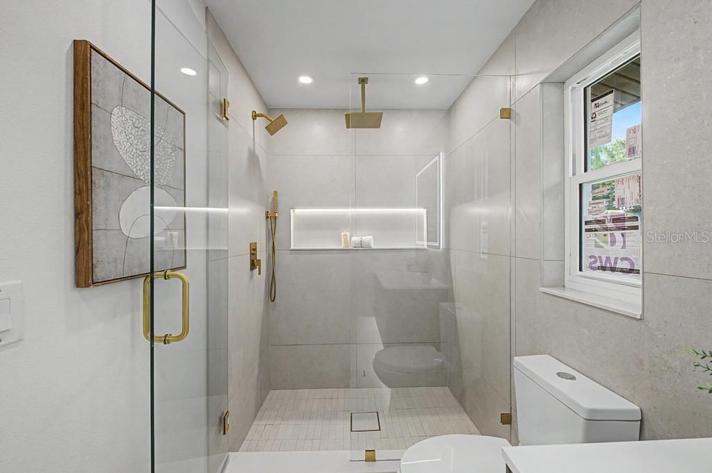 На продажу: $849,900 (4 спален, 2 ванн, 2122 Квадратных фут)