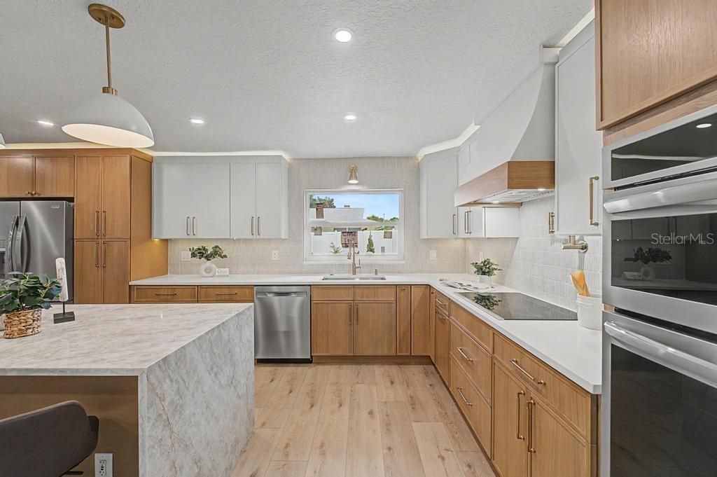 На продажу: $849,900 (4 спален, 2 ванн, 2122 Квадратных фут)