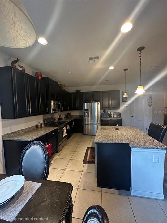 En Renta: $2,600 (4 camas, 2 baños, 2476 Pies cuadrados)