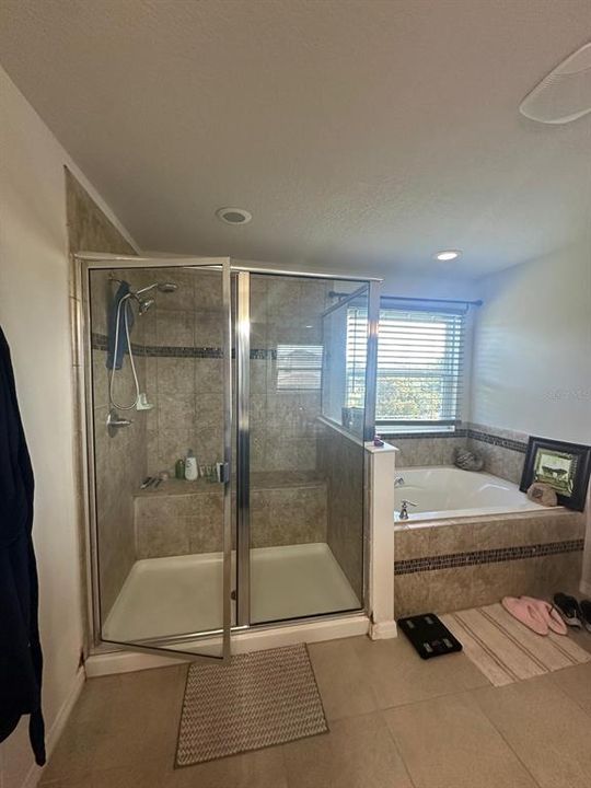 En Renta: $2,600 (4 camas, 2 baños, 2476 Pies cuadrados)