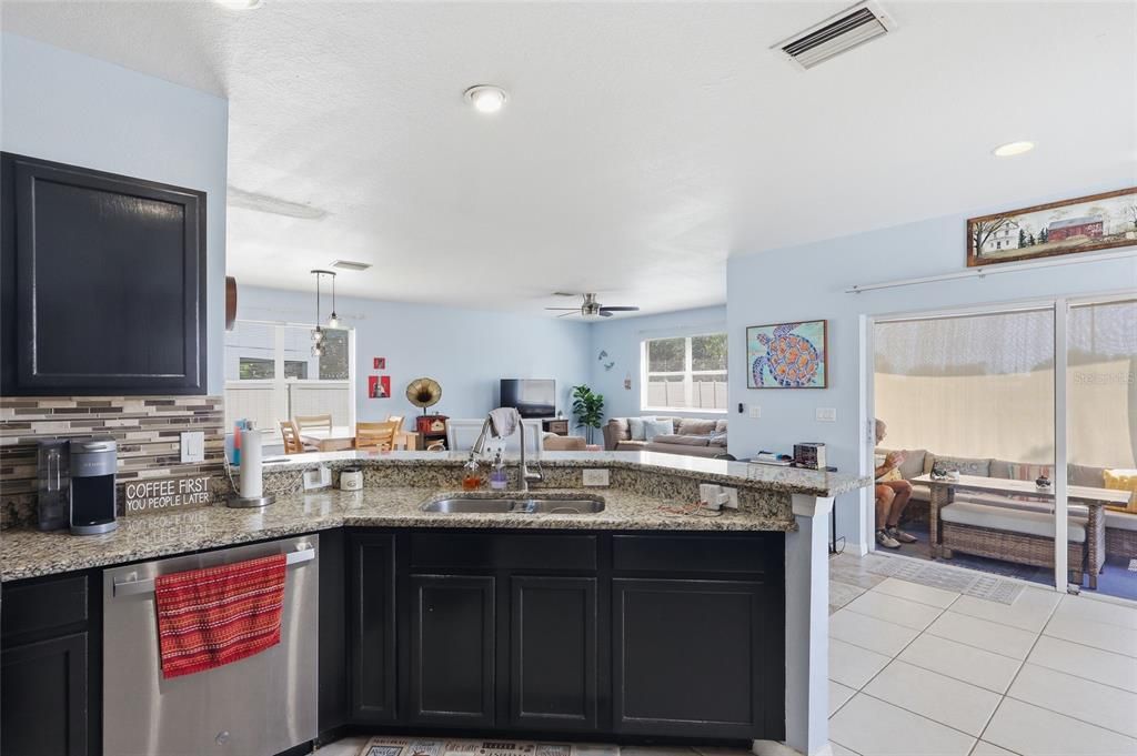 На продажу: $347,000 (3 спален, 2 ванн, 1808 Квадратных фут)
