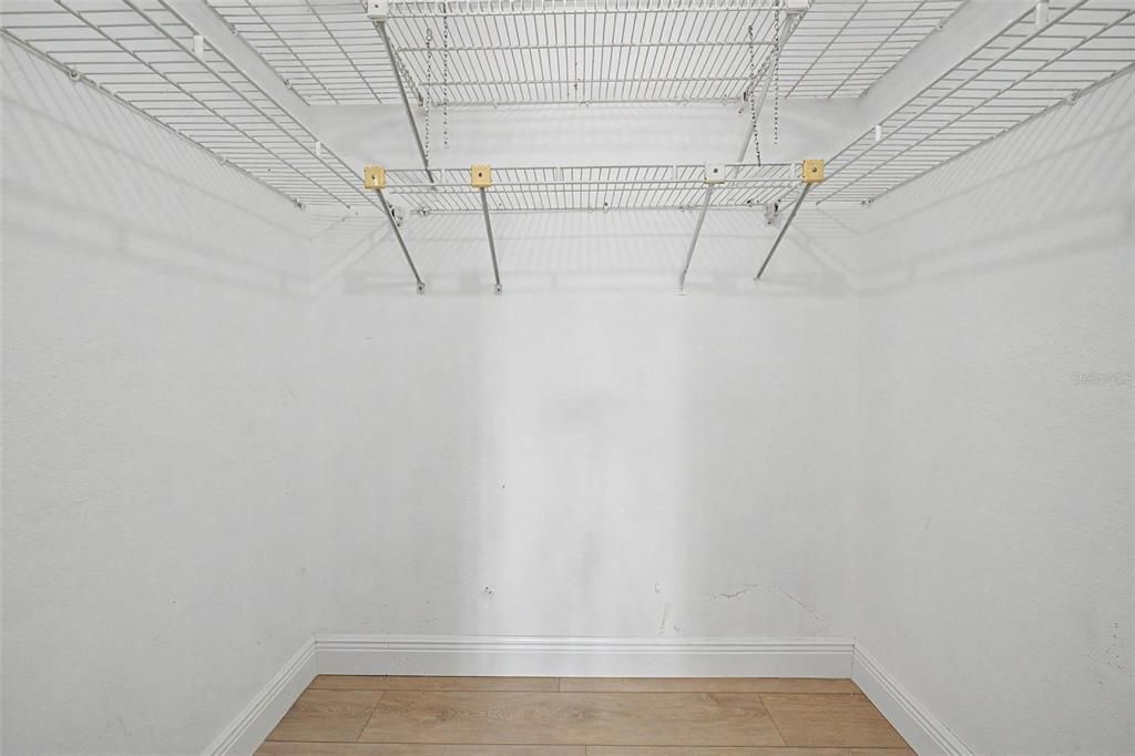 For Sale: $450,000 (2 beds, 2 baths, 1228 Square Feet)