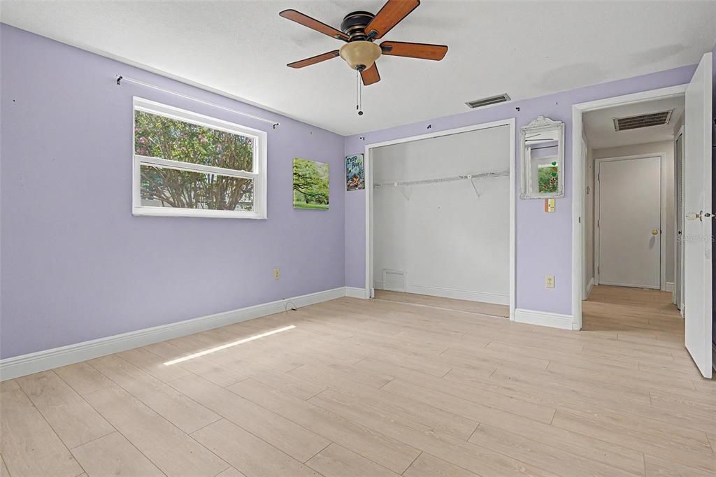 For Sale: $450,000 (2 beds, 2 baths, 1228 Square Feet)
