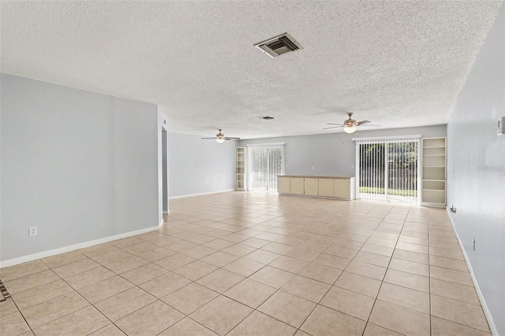 For Rent: $2,250 (2 beds, 2 baths, 1554 Square Feet)