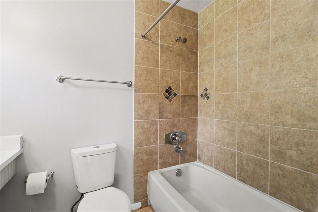 For Rent: $2,250 (2 beds, 2 baths, 1554 Square Feet)