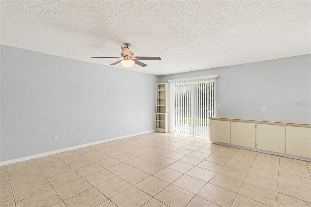 For Rent: $2,250 (2 beds, 2 baths, 1554 Square Feet)