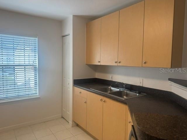 В аренду: $2,400 (2 спален, 2 ванн, 1356 Квадратных фут)
