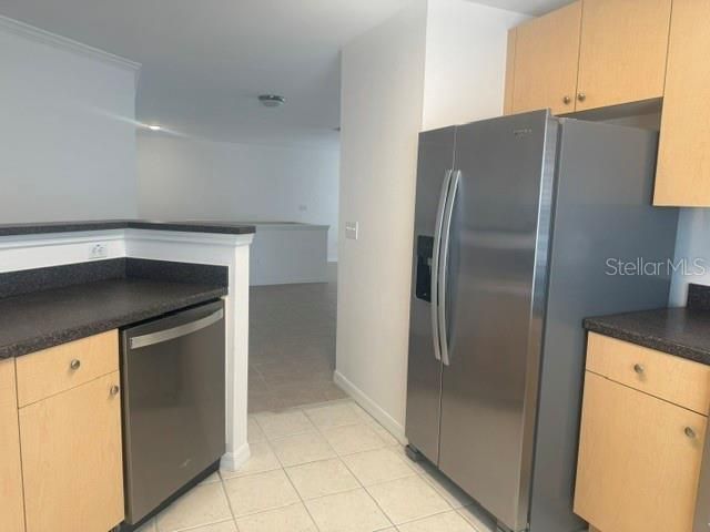 В аренду: $2,400 (2 спален, 2 ванн, 1356 Квадратных фут)