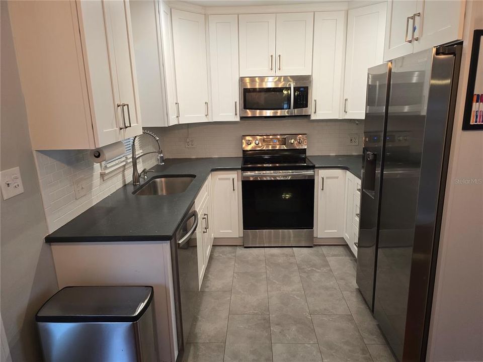В аренду: $2,900 (3 спален, 2 ванн, 1084 Квадратных фут)