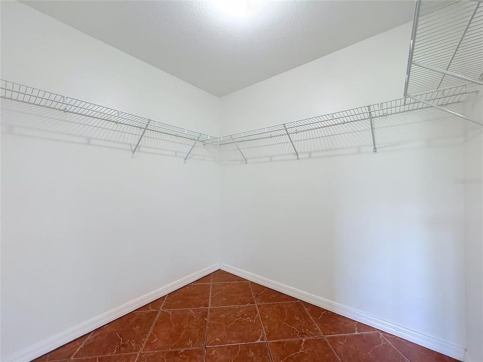 For Rent: $2,200 (4 beds, 2 baths, 1504 Square Feet)