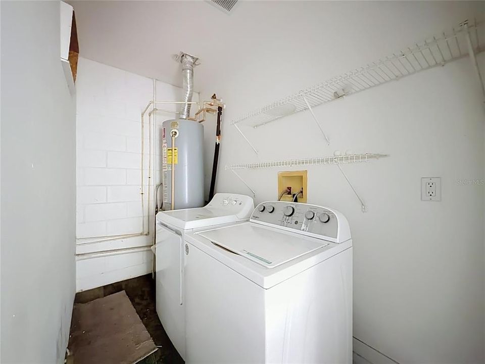 For Rent: $2,200 (4 beds, 2 baths, 1504 Square Feet)