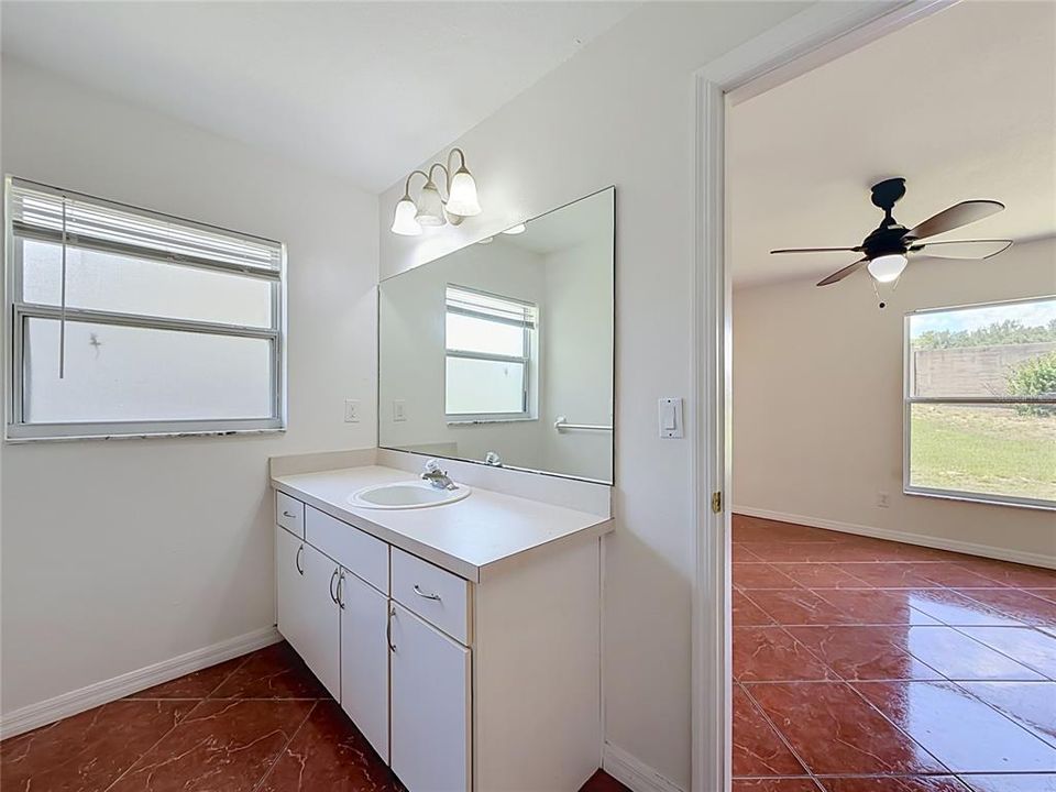 For Rent: $2,200 (4 beds, 2 baths, 1504 Square Feet)