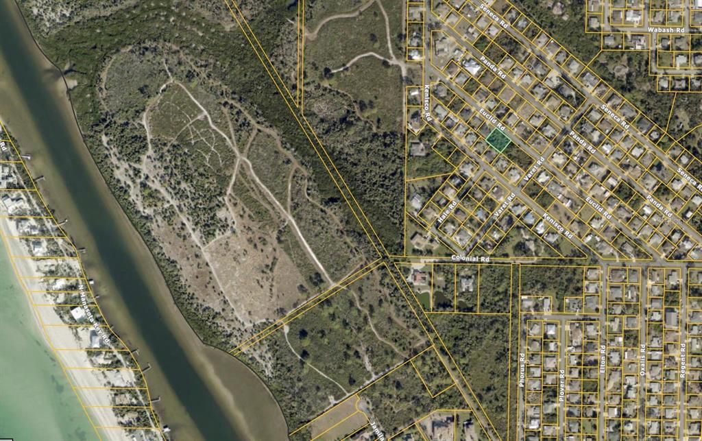На продажу: $104,900 (0.28 acres)