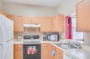 В аренду: $2,200 (3 спален, 2 ванн, 1439 Квадратных фут)