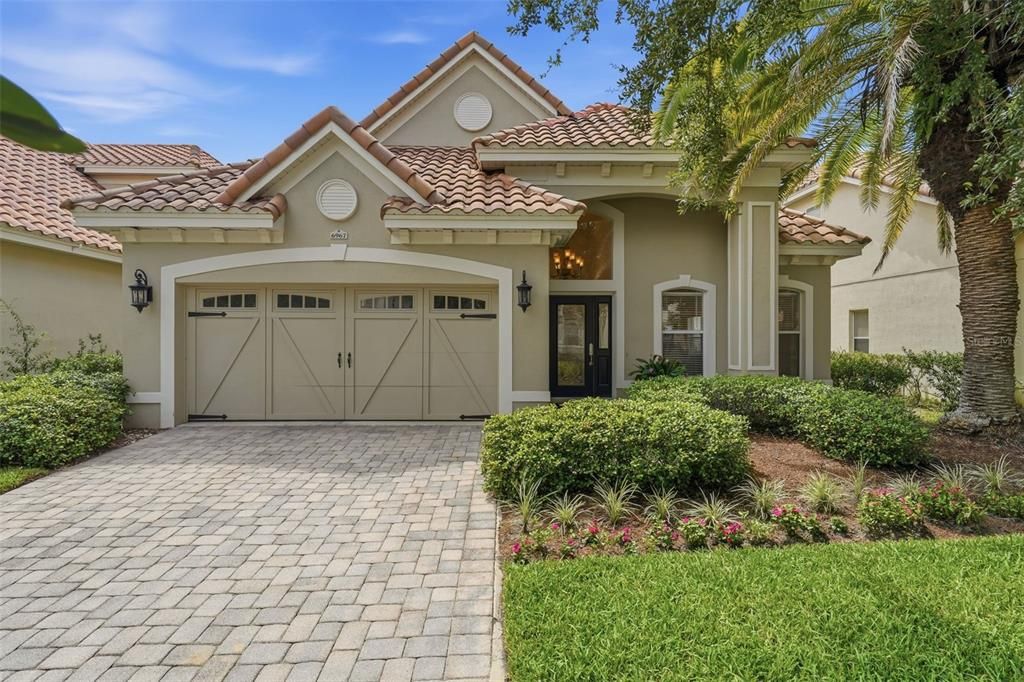 For Sale: $630,000 (4 beds, 2 baths, 2740 Square Feet)