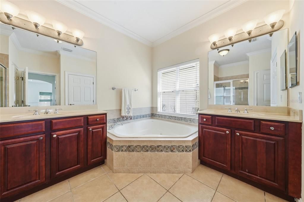 For Sale: $630,000 (4 beds, 2 baths, 2740 Square Feet)