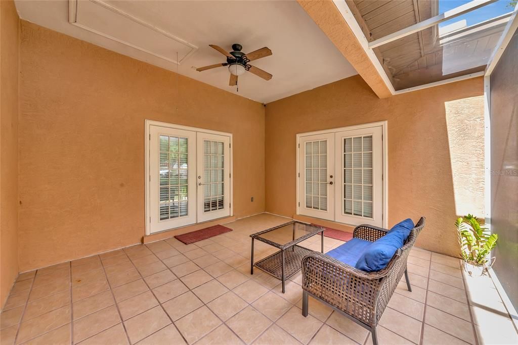 En Venta: $479,900 (3 camas, 2 baños, 1930 Pies cuadrados)