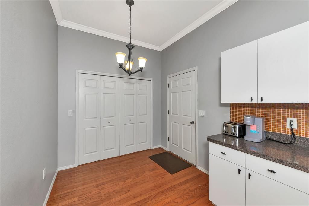 En Venta: $479,900 (3 camas, 2 baños, 1930 Pies cuadrados)