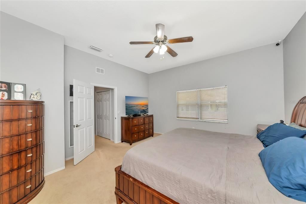 En Venta: $479,900 (3 camas, 2 baños, 1930 Pies cuadrados)