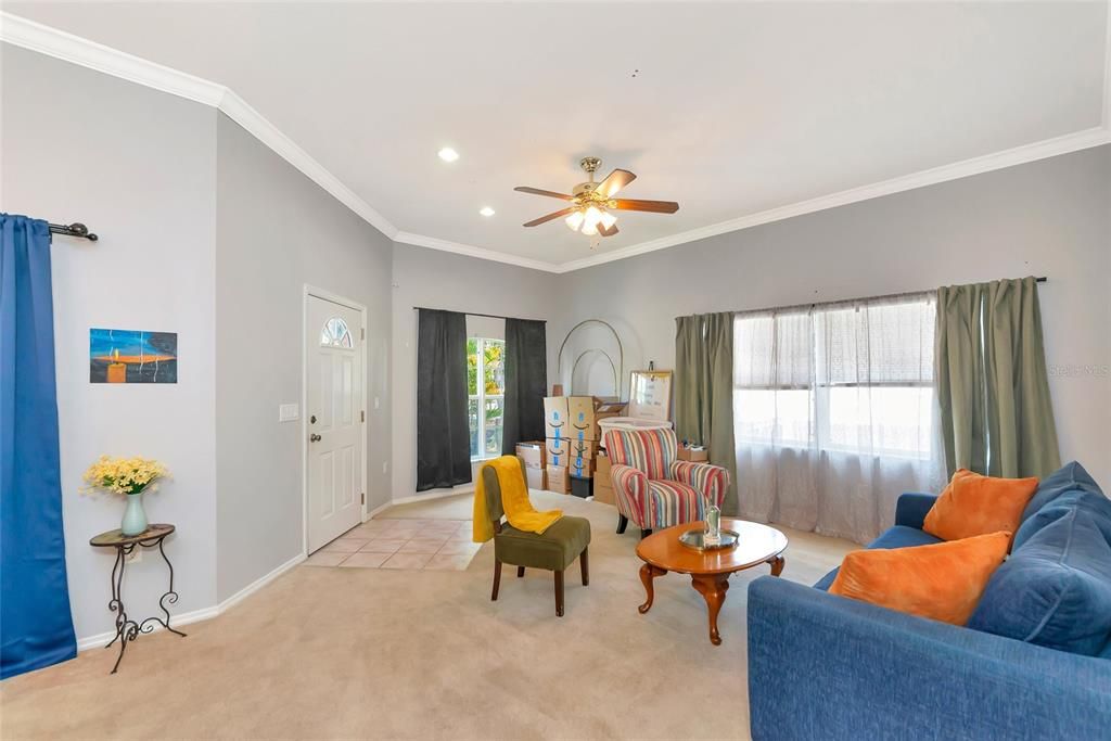 En Venta: $479,900 (3 camas, 2 baños, 1930 Pies cuadrados)