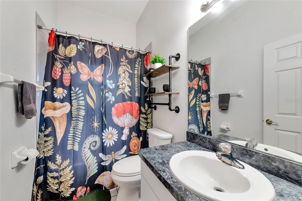 En Venta: $479,900 (3 camas, 2 baños, 1930 Pies cuadrados)