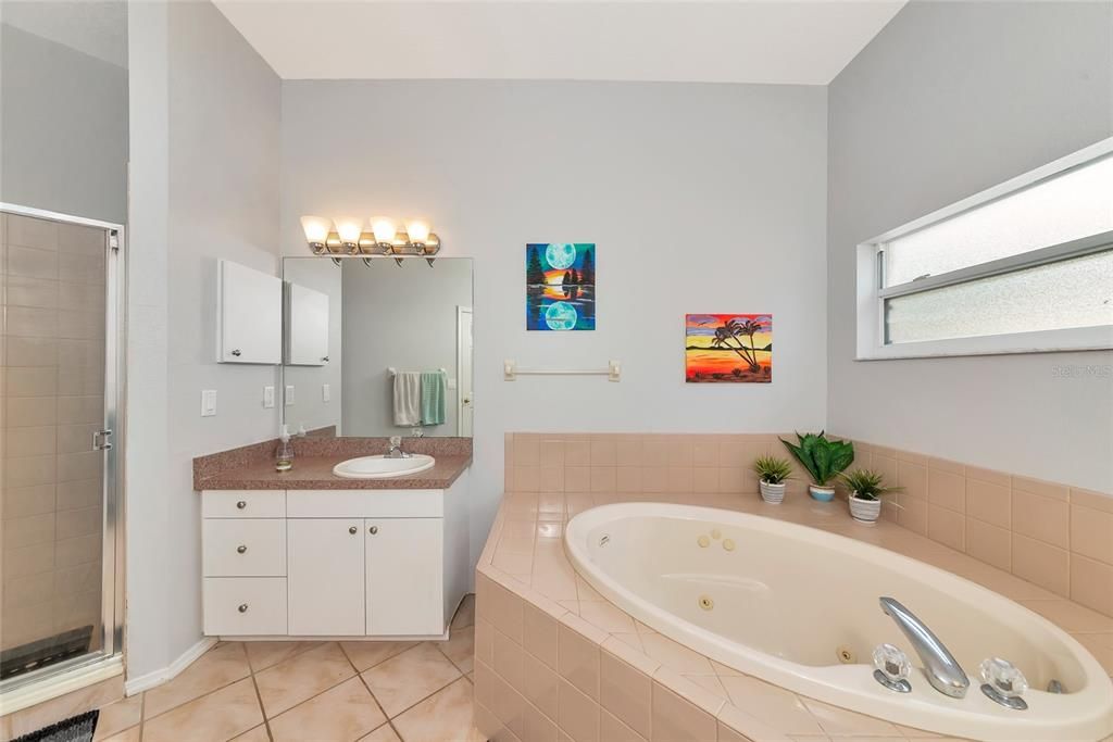 En Venta: $479,900 (3 camas, 2 baños, 1930 Pies cuadrados)