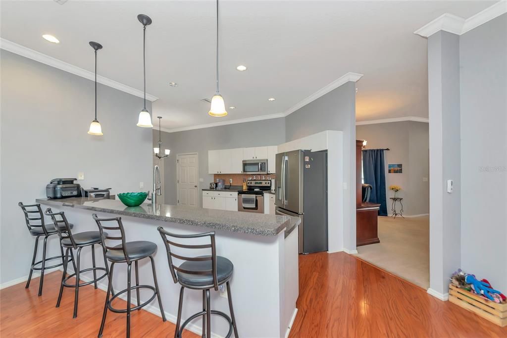 En Venta: $479,900 (3 camas, 2 baños, 1930 Pies cuadrados)