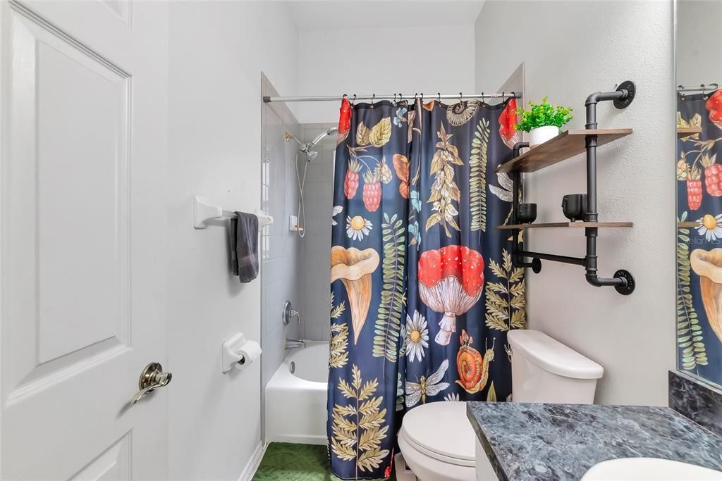 En Venta: $479,900 (3 camas, 2 baños, 1930 Pies cuadrados)