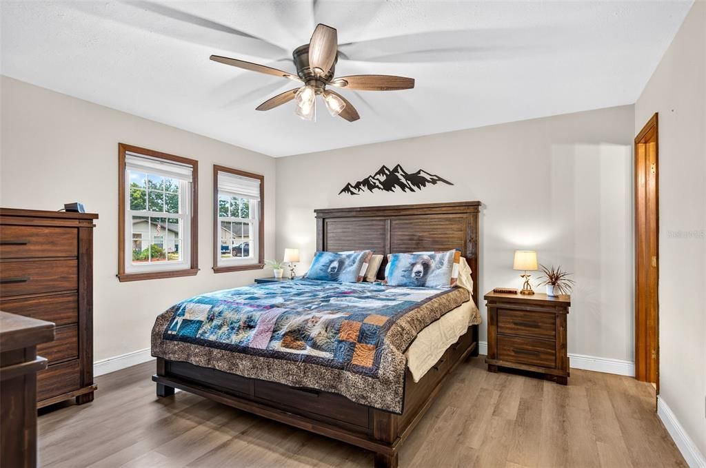 For Sale: $314,900 (3 beds, 2 baths, 1597 Square Feet)