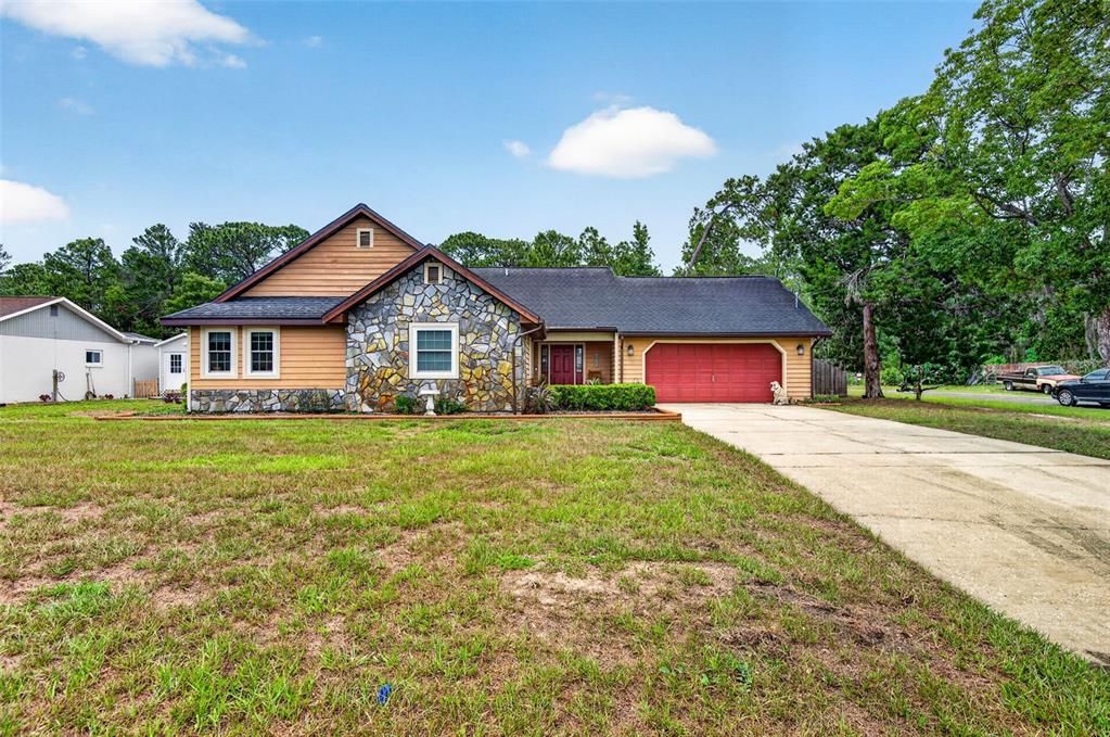 For Sale: $314,900 (3 beds, 2 baths, 1597 Square Feet)