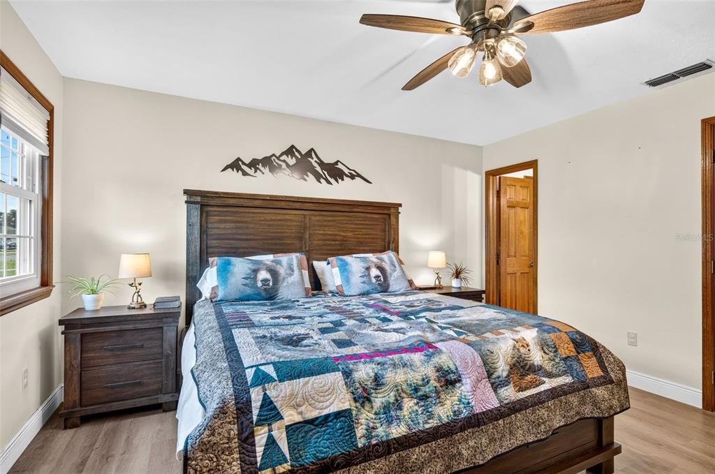 For Sale: $314,900 (3 beds, 2 baths, 1597 Square Feet)