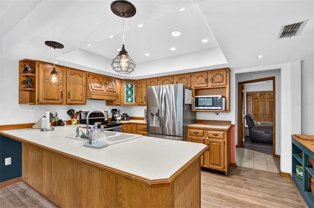 For Sale: $314,900 (3 beds, 2 baths, 1597 Square Feet)