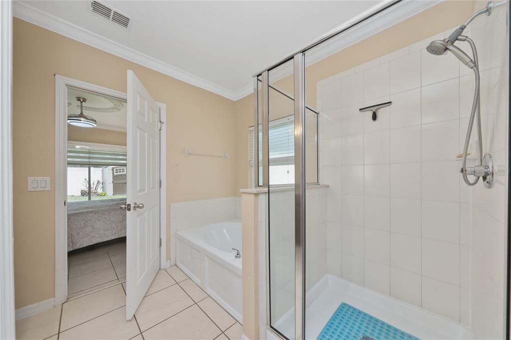 На продажу: $364,990 (3 спален, 2 ванн, 1493 Квадратных фут)