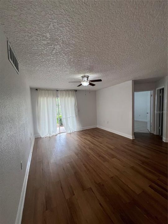 На продажу: $155,000 (3 спален, 2 ванн, 1158 Квадратных фут)