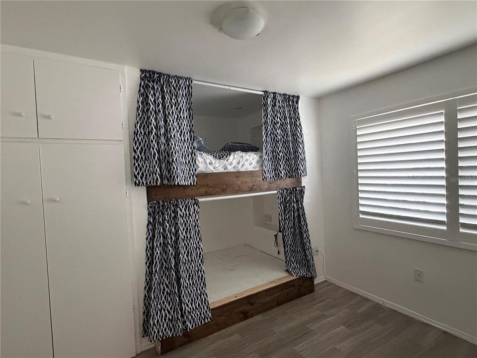 For Sale: $199,000 (2 beds, 2 baths, 1372 Square Feet)