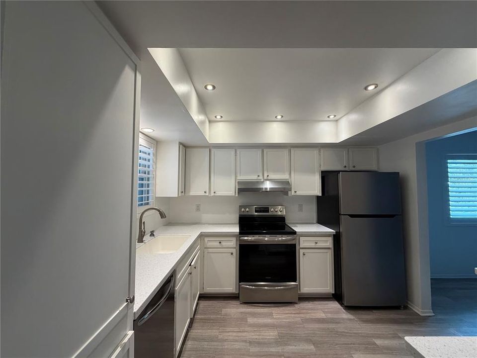 For Sale: $199,000 (2 beds, 2 baths, 1372 Square Feet)