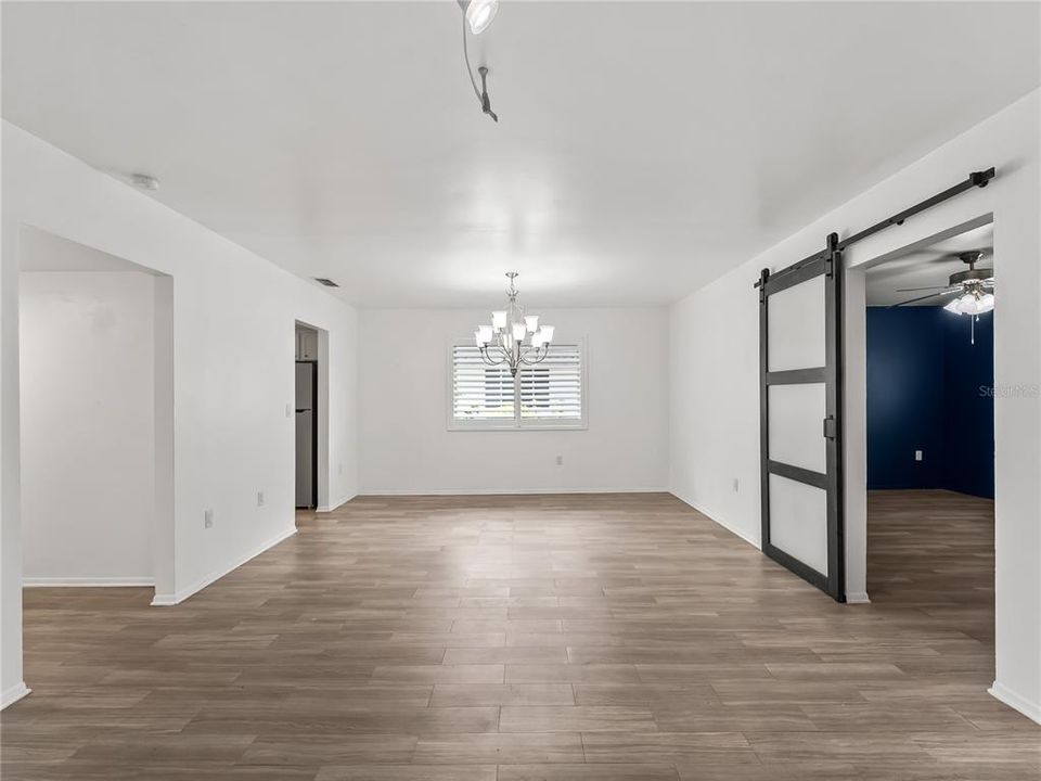 For Sale: $199,000 (2 beds, 2 baths, 1372 Square Feet)