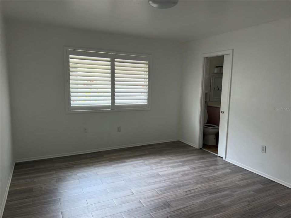 For Sale: $199,000 (2 beds, 2 baths, 1372 Square Feet)