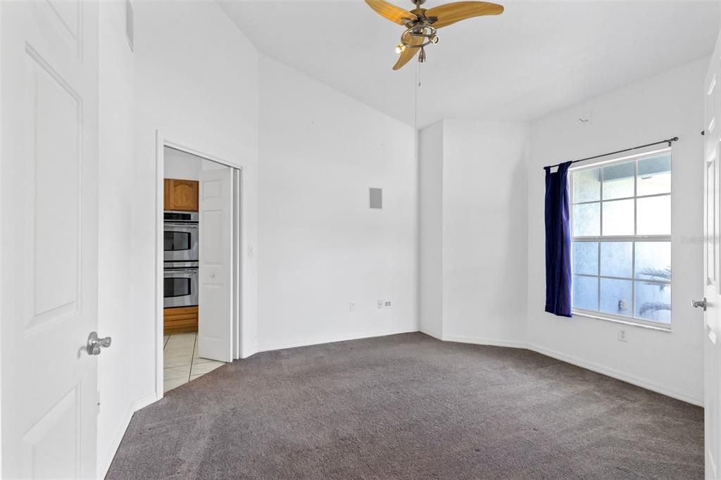 На продажу: $354,900 (4 спален, 2 ванн, 2011 Квадратных фут)