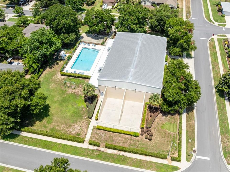 En Venta: $354,900 (4 camas, 2 baños, 2011 Pies cuadrados)