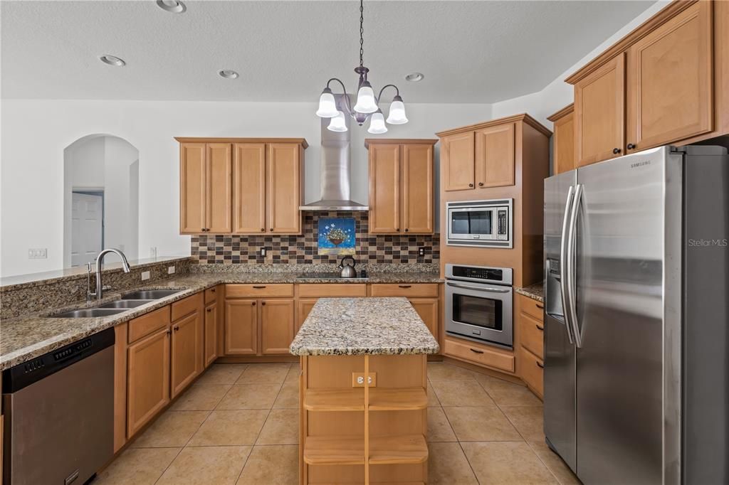 En Venta: $725,000 (4 camas, 3 baños, 2952 Pies cuadrados)