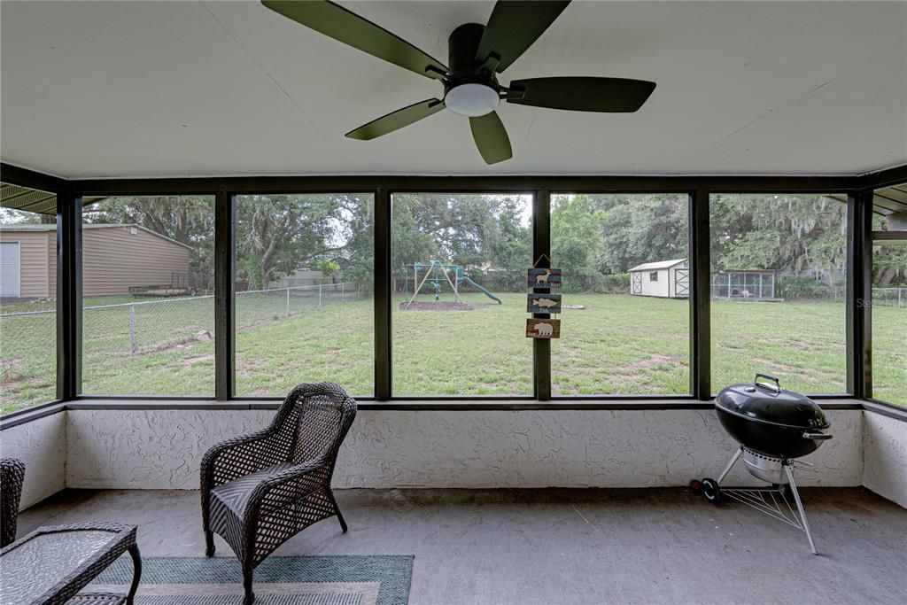 For Sale: $375,000 (3 beds, 2 baths, 1730 Square Feet)